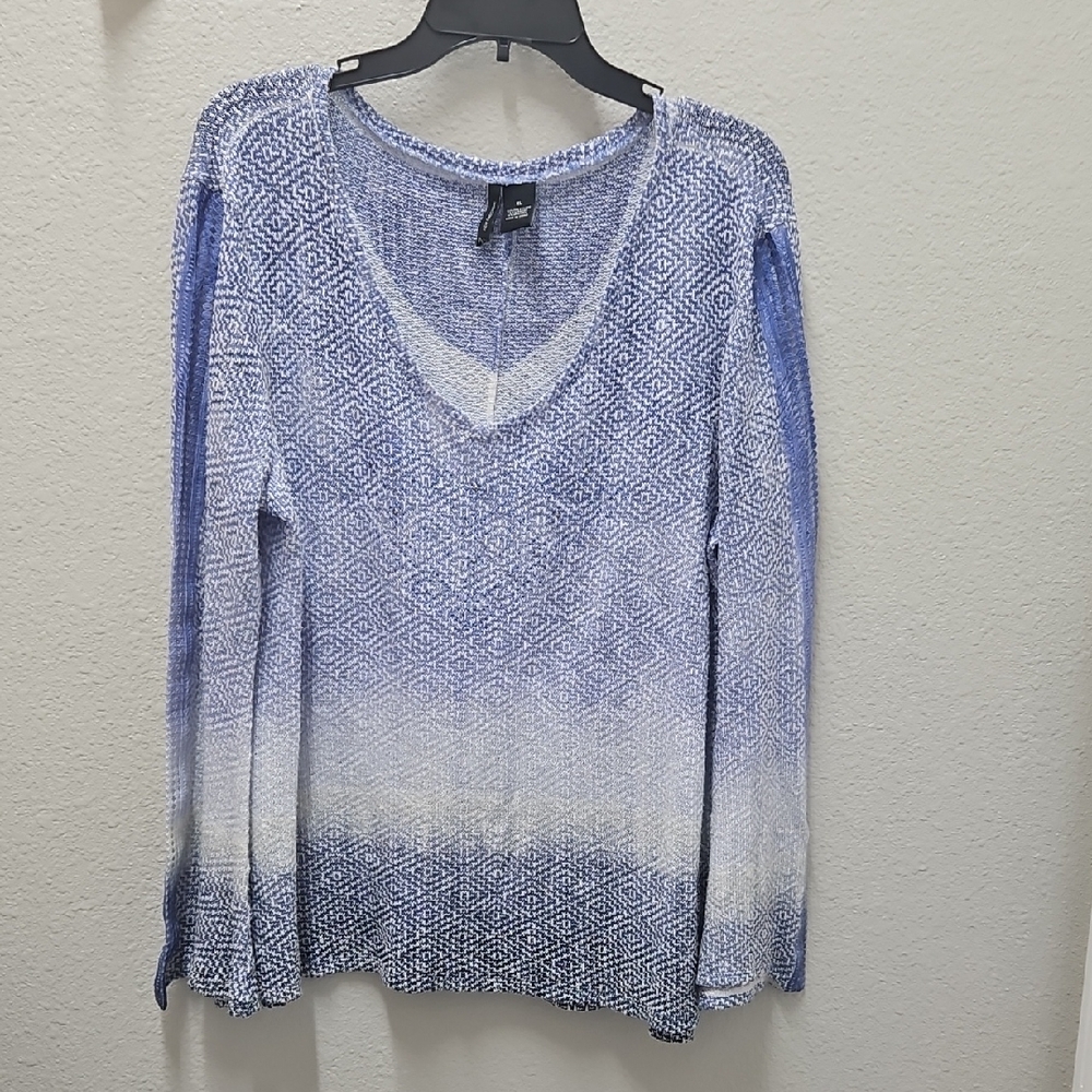 New Directions Blue and White Blouse with Long Sleeves